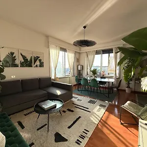 https://urban-jungle-attico-vista-milan.it-lombardy.com